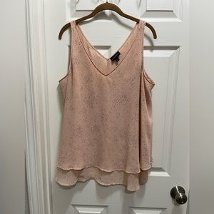 Sleeveless double layer top